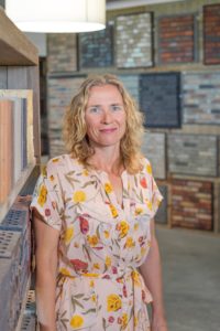 Foto van Maryse van Diepen, werkzaam bij Altena Steenhandel